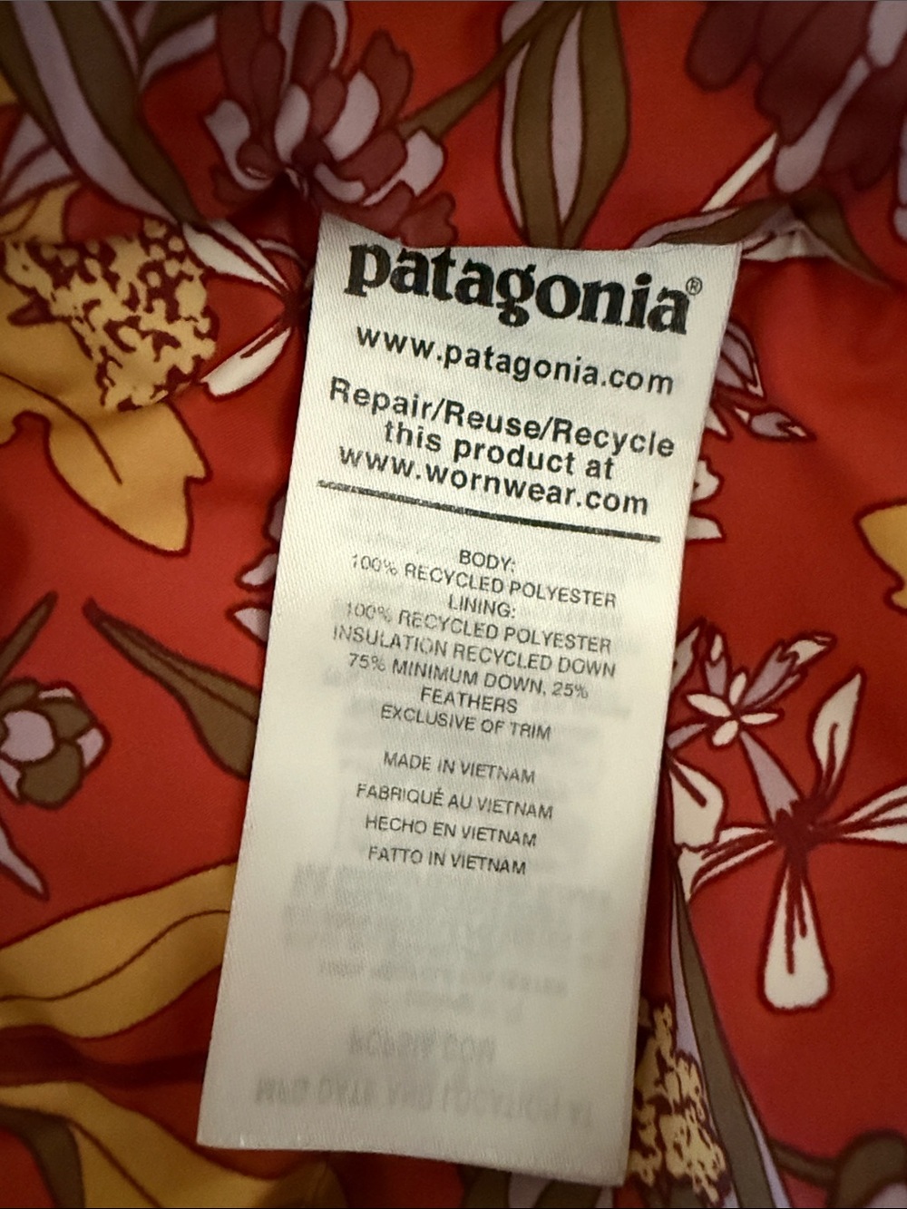 Patagonia | Bivy Down Vest Rust Orange - Medium - Picture 13 of 14